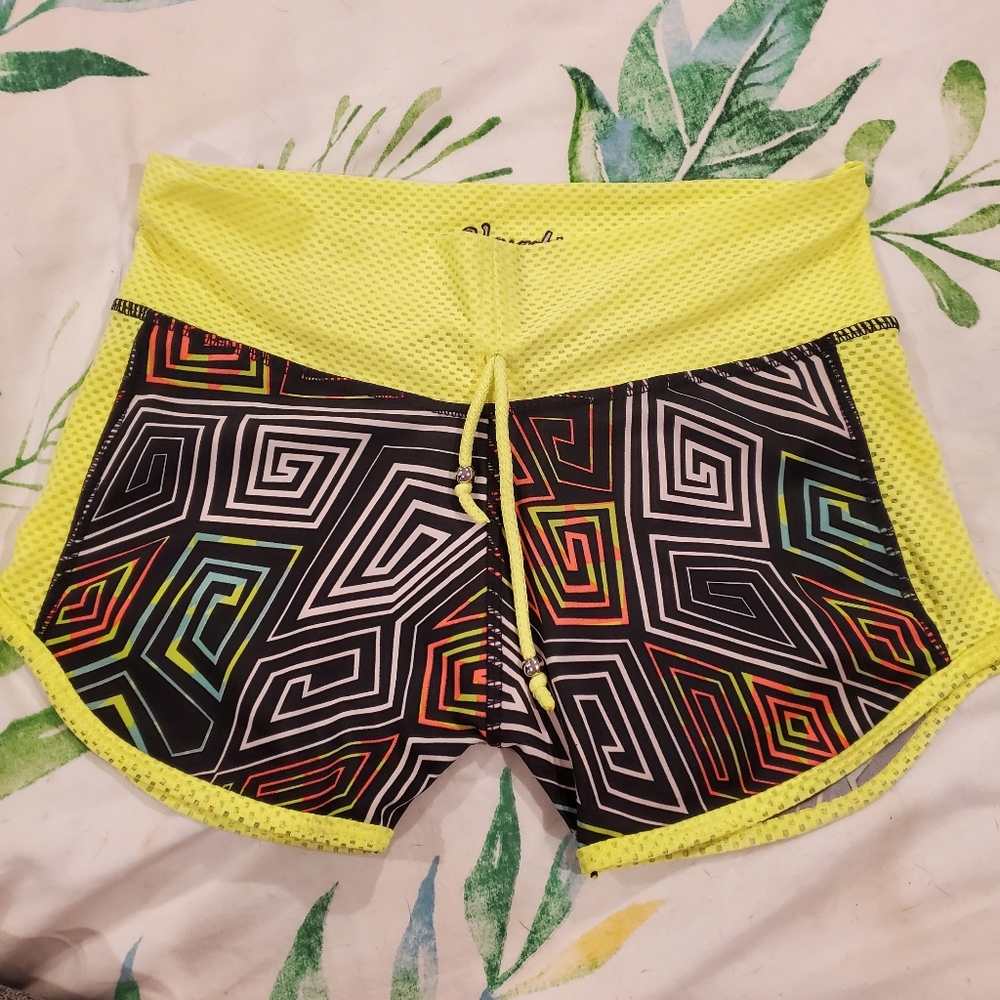 Brand new colombian short